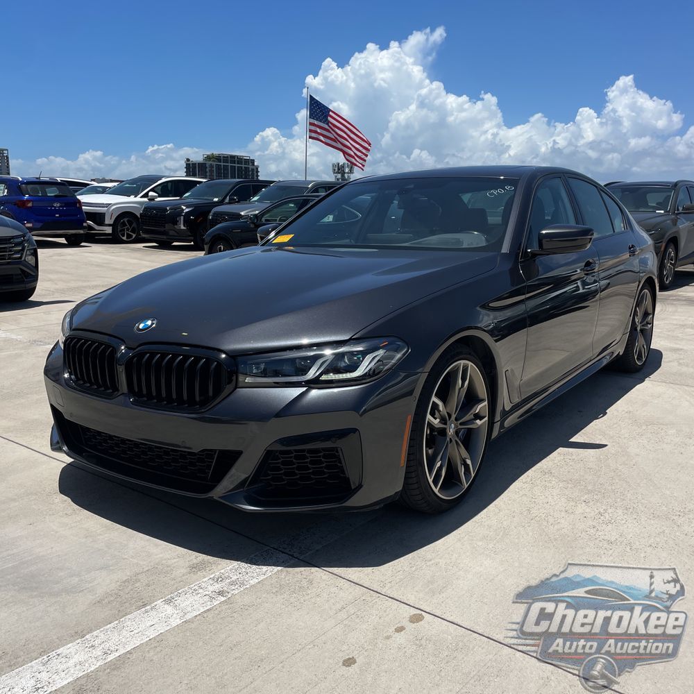 2022 BMW 5-Series M550xi