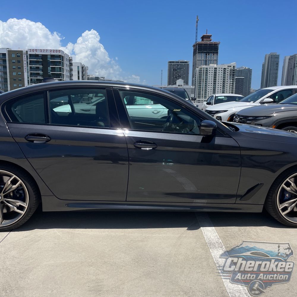 2022 BMW 5-Series M550xi
