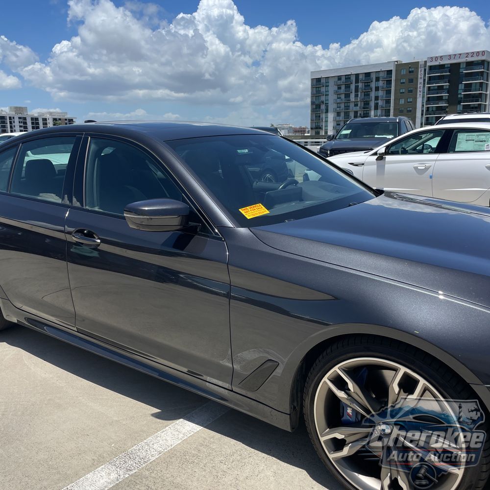 2022 BMW 5-Series M550xi