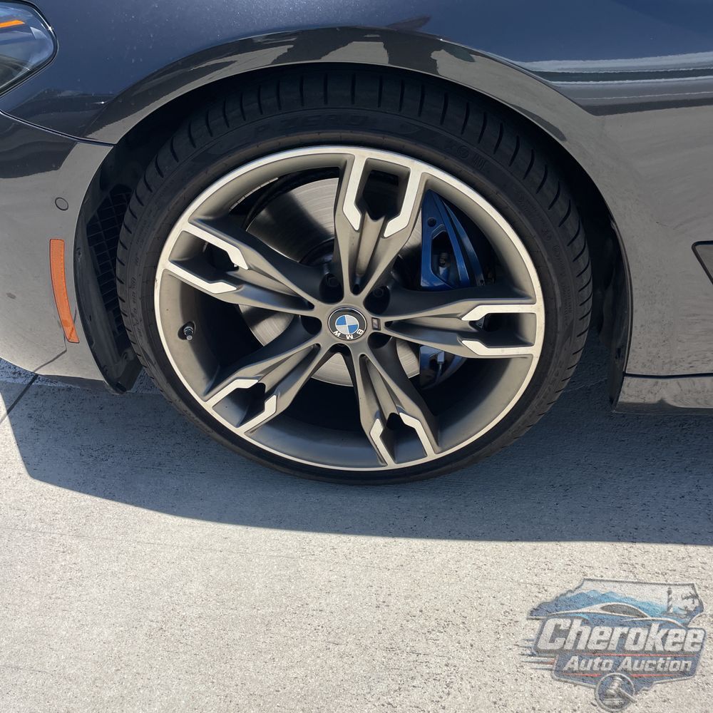 2022 BMW 5-Series M550xi