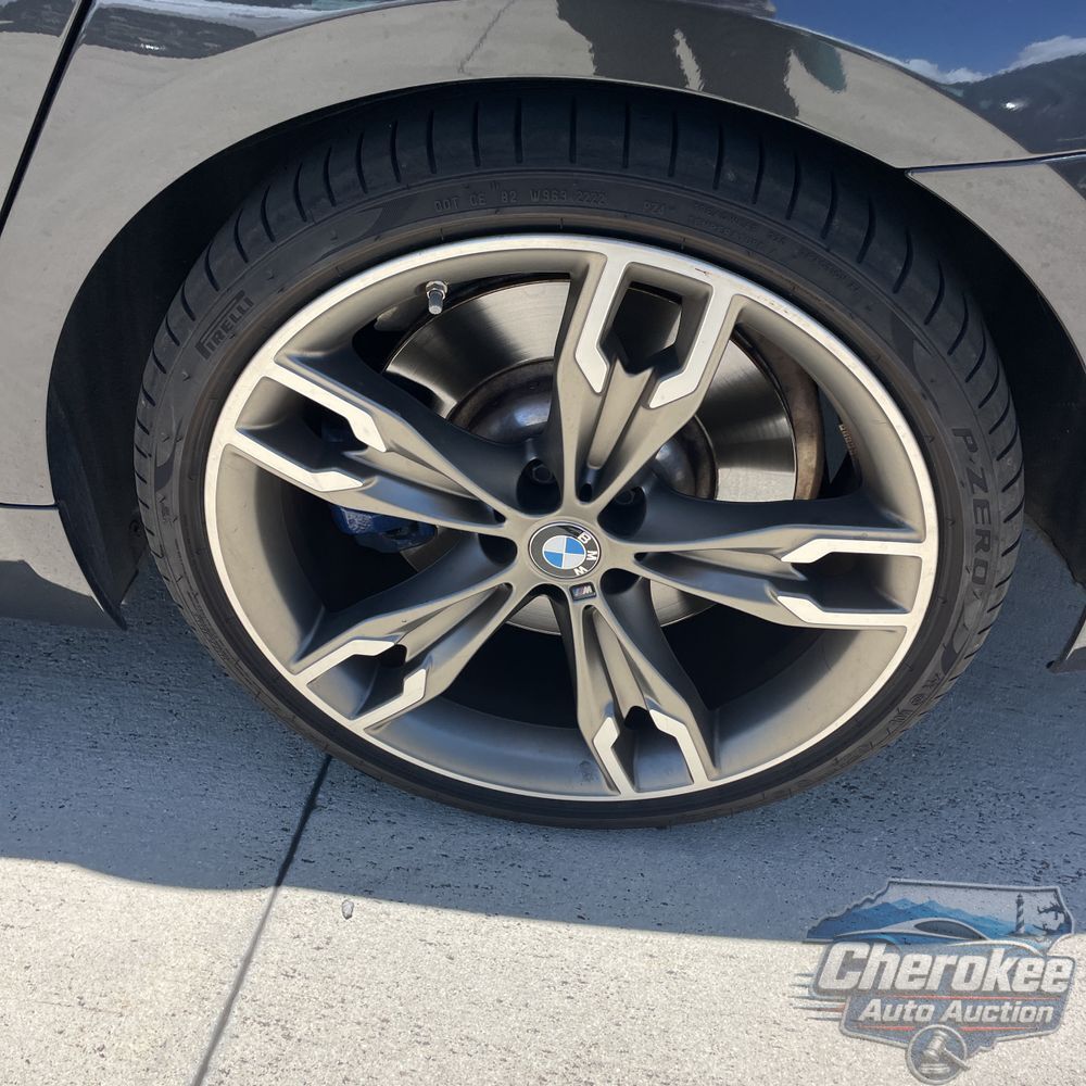 2022 BMW 5-Series M550xi
