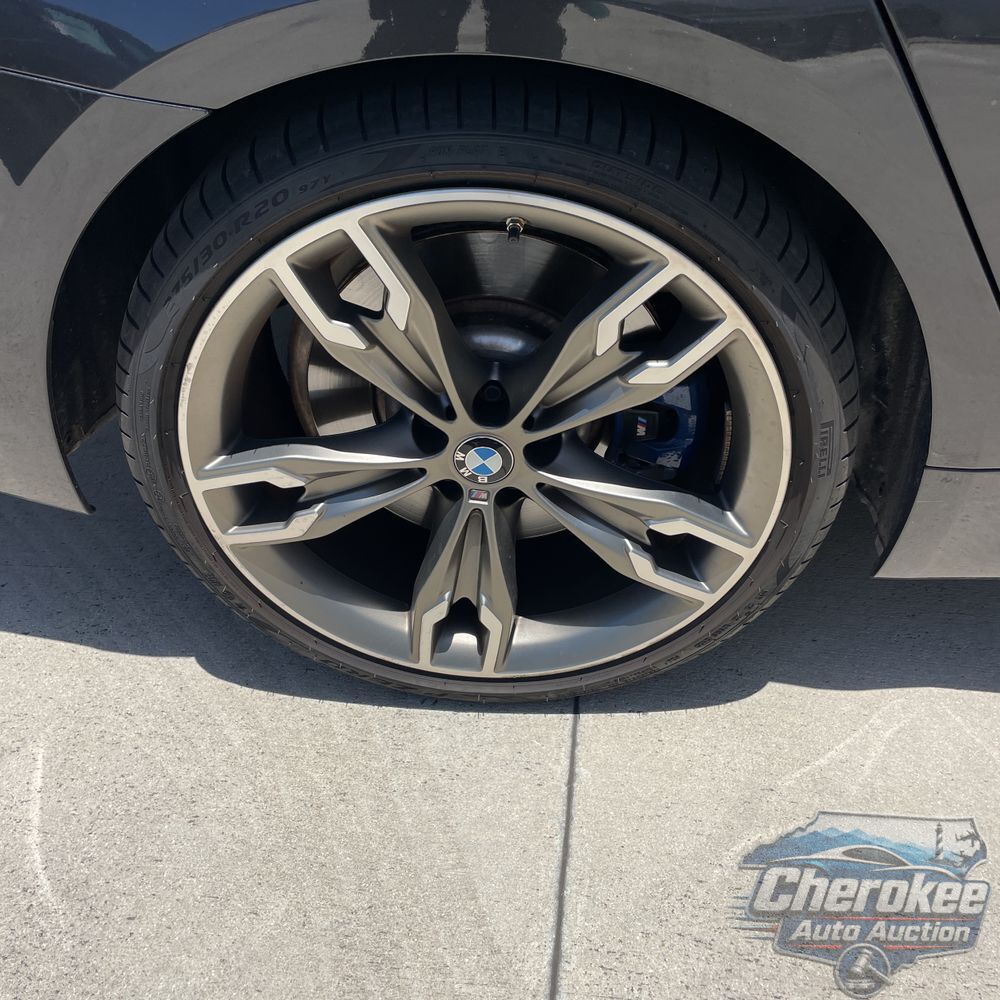 2022 BMW 5-Series M550xi