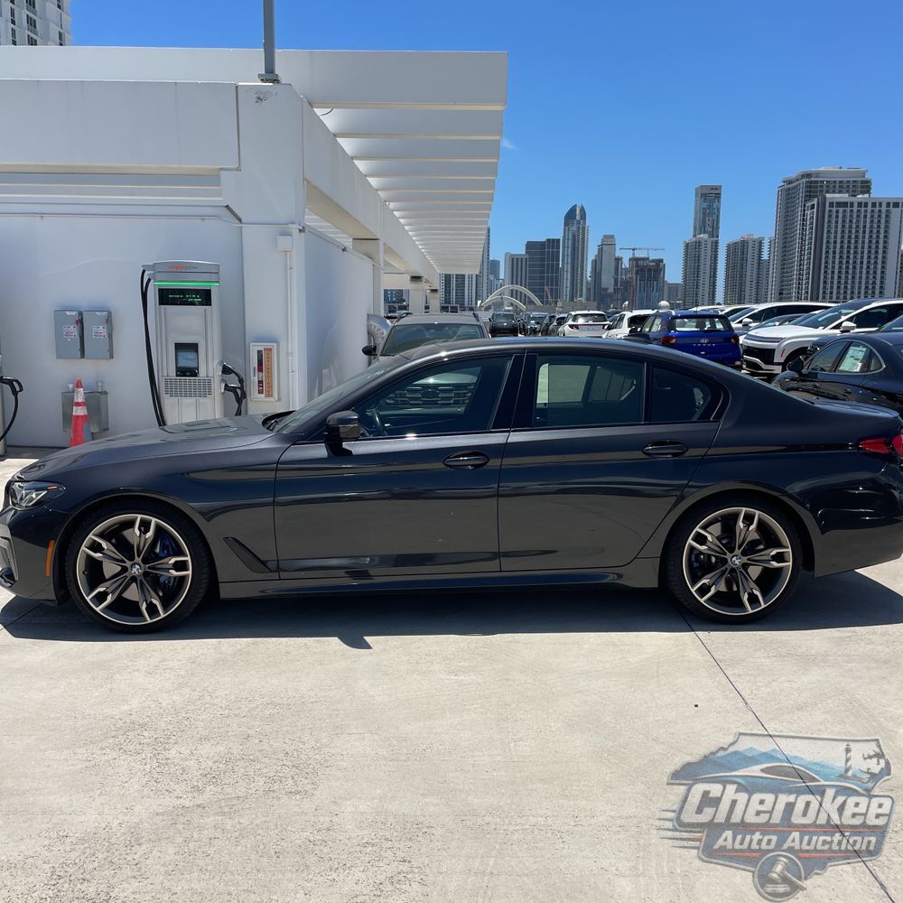 2022 BMW 5-Series M550xi