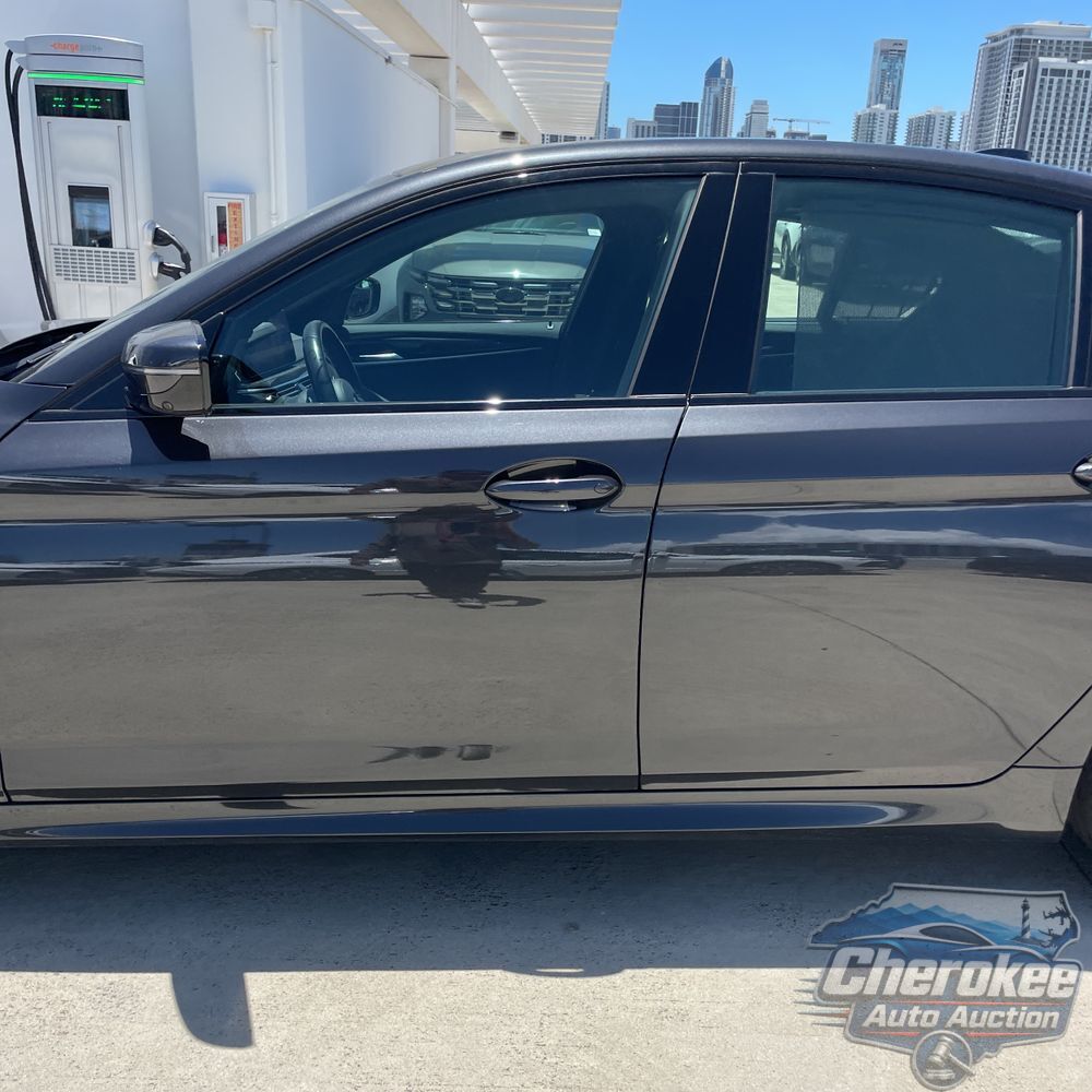 2022 BMW 5-Series M550xi