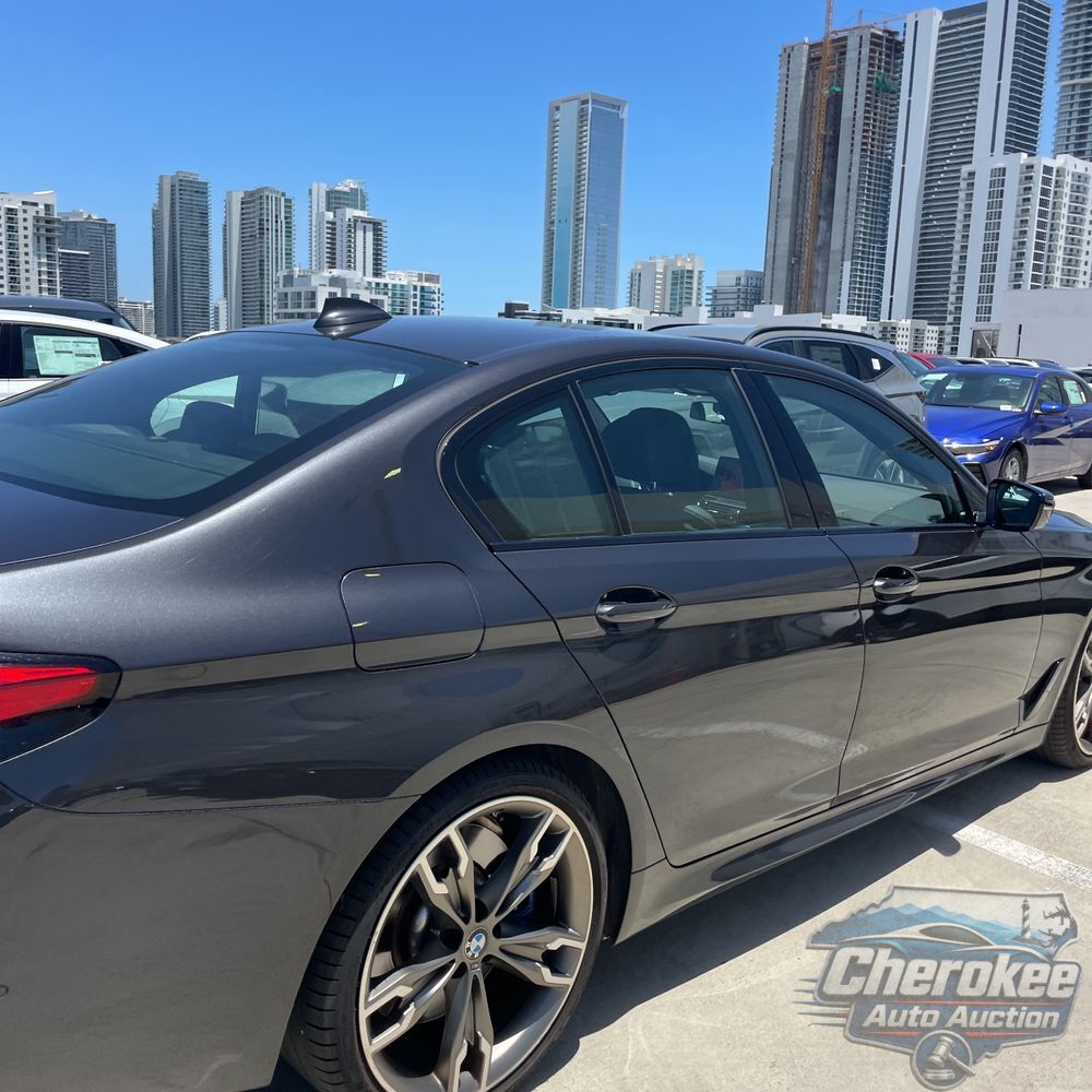 2022 BMW 5-Series M550xi