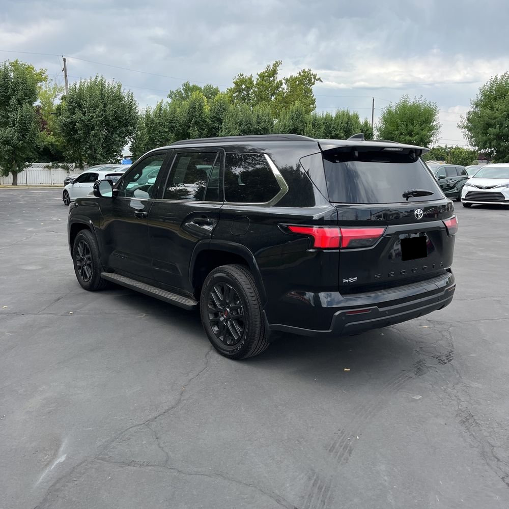 2025 Toyota Sequoia SR5