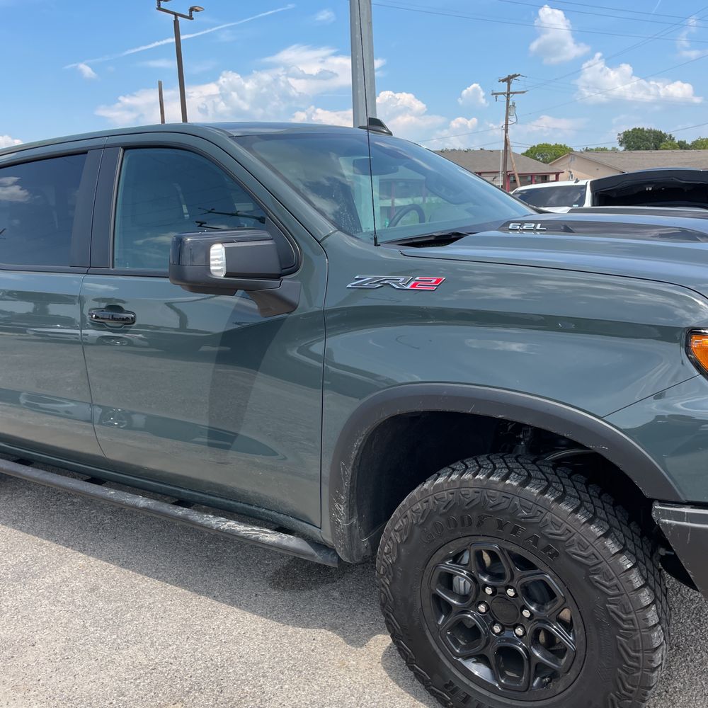2025 Chevrolet Silverado 1500 ZR2