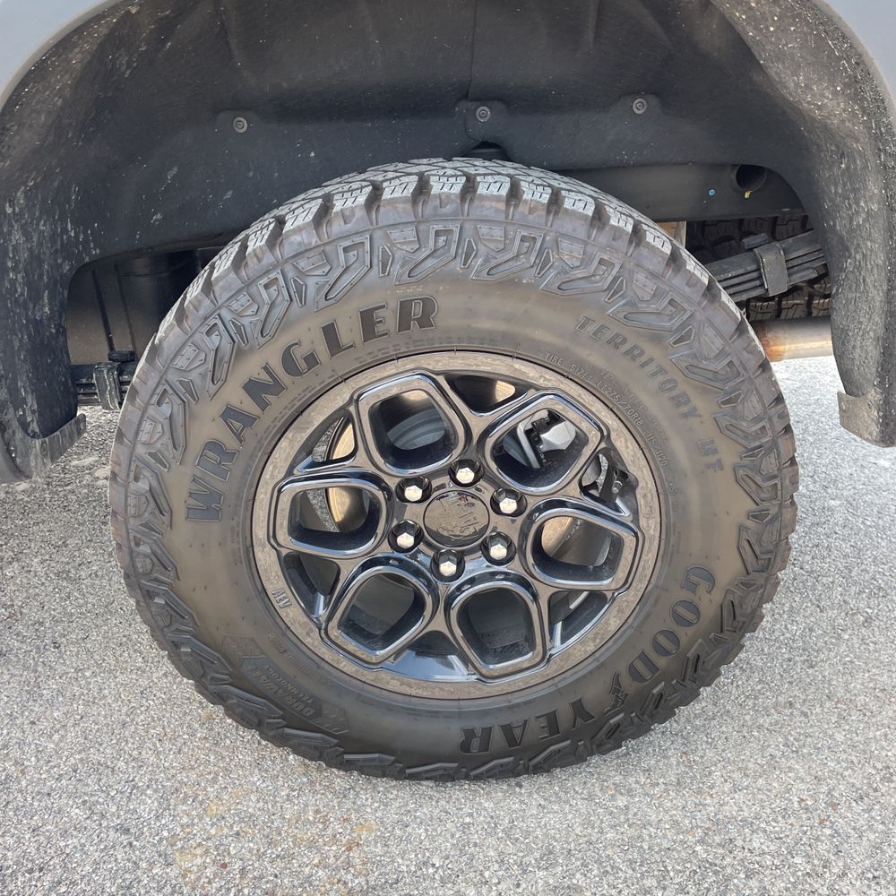2025 Chevrolet Silverado 1500 ZR2