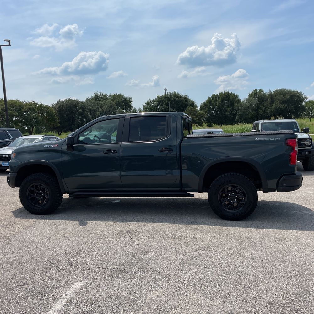 2025 Chevrolet Silverado 1500 ZR2
