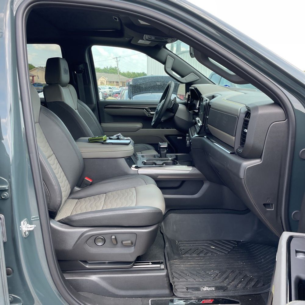 2025 Chevrolet Silverado 1500 ZR2