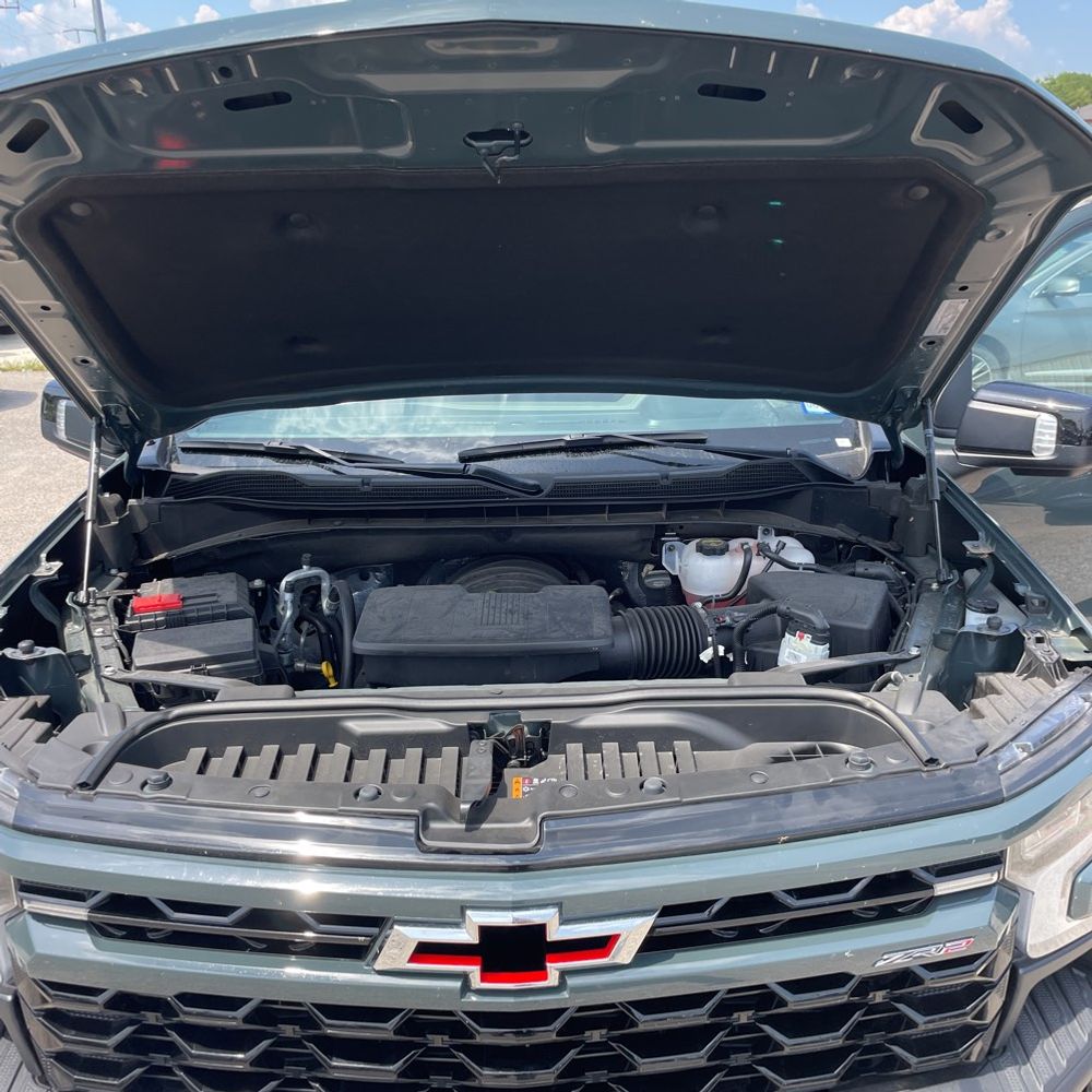2025 Chevrolet Silverado 1500 ZR2