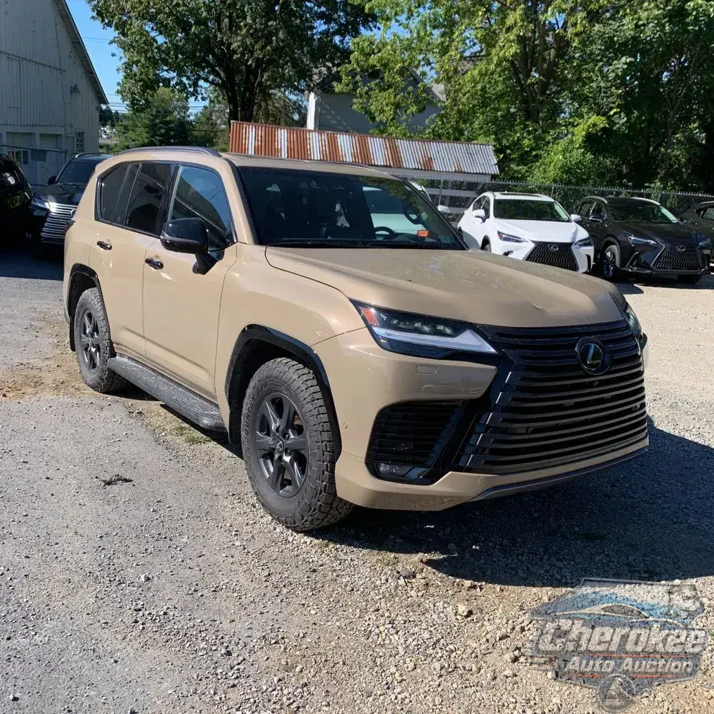 2025 Lexus LX 700h Overtrail