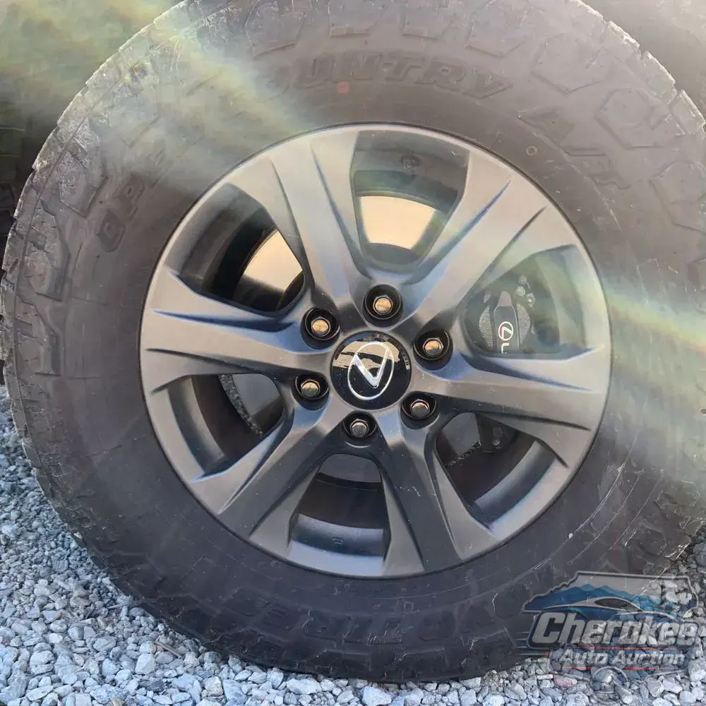 2025 Lexus LX 700h Overtrail