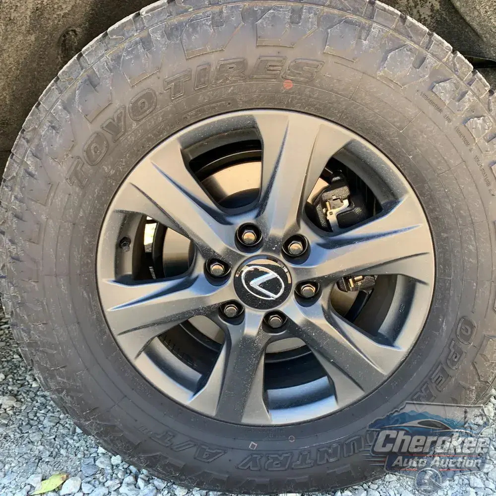 2025 Lexus LX 700h Overtrail