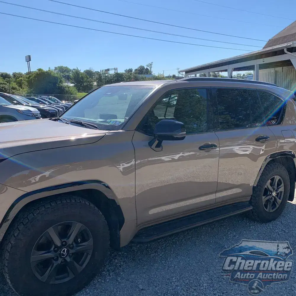 2025 Lexus LX 700h Overtrail