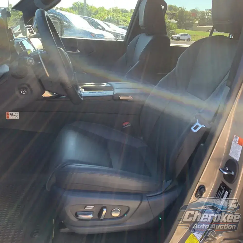 2025 Lexus LX 700h Overtrail