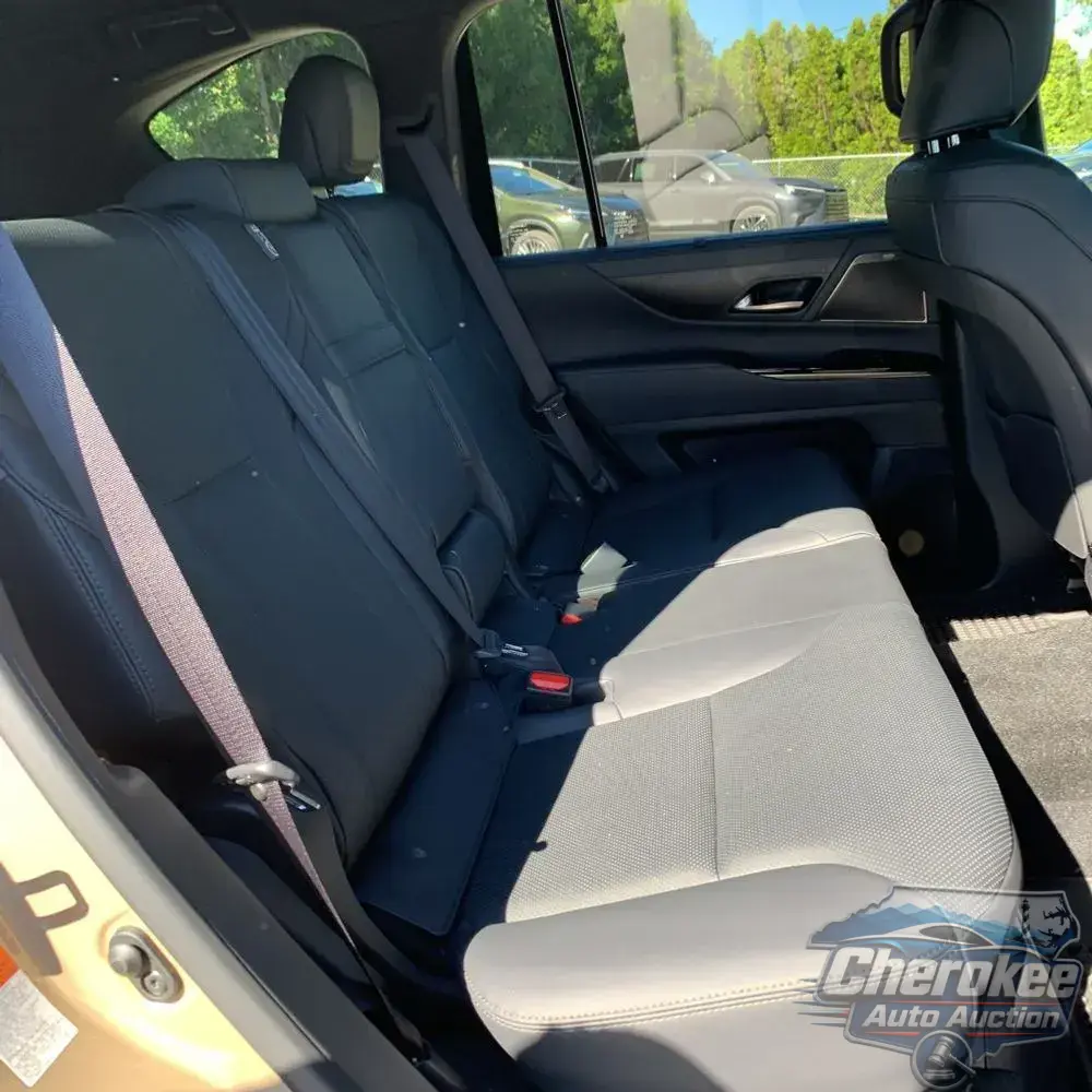2025 Lexus LX 700h Overtrail