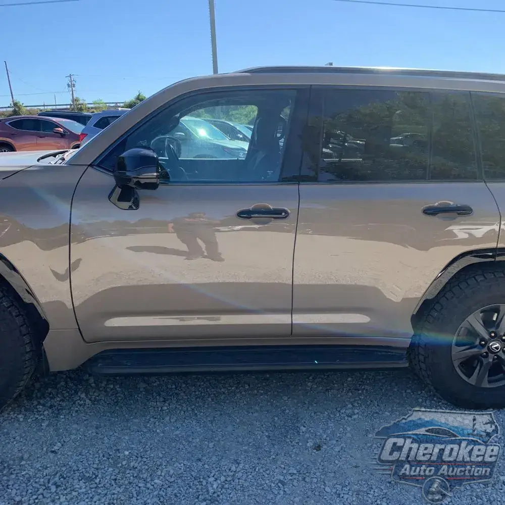 2025 Lexus LX 700h Overtrail