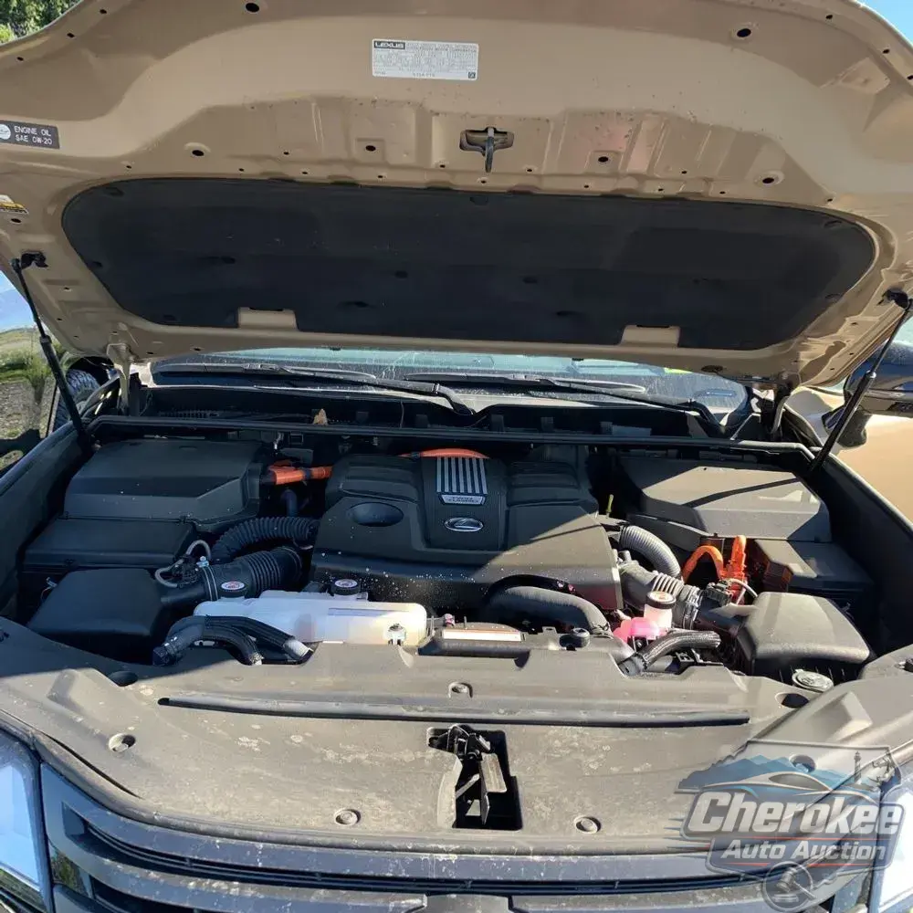 2025 Lexus LX 700h Overtrail