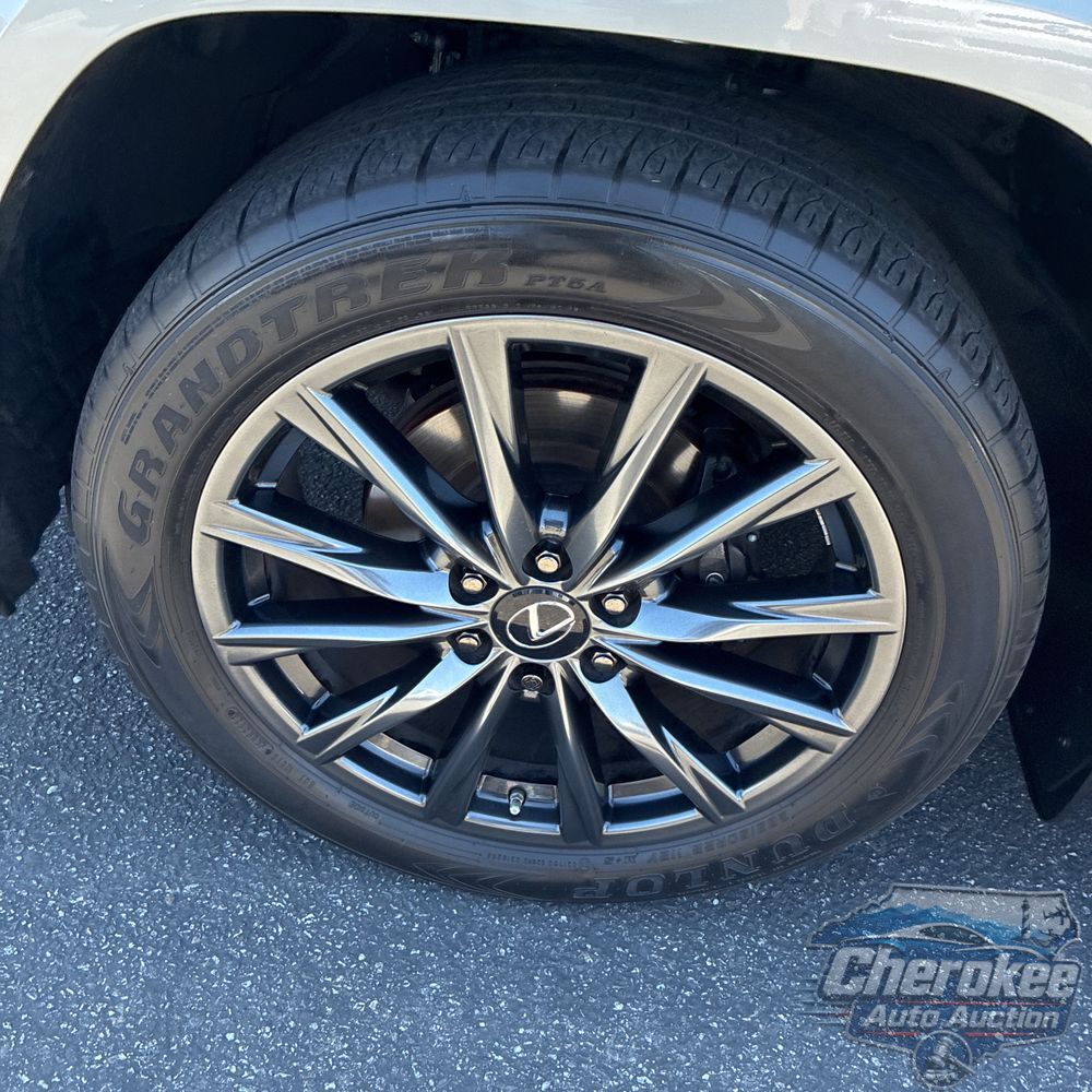 2023 Lexus LX 600 F SPORT Handling