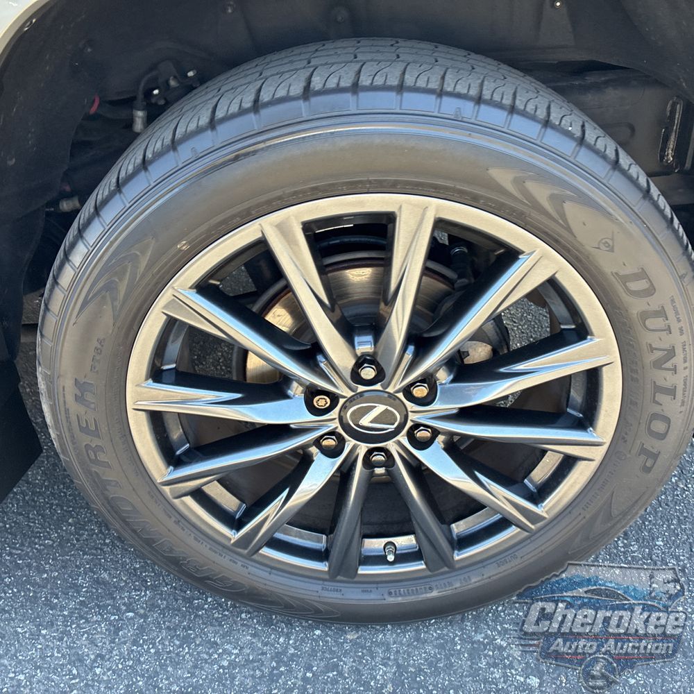 2023 Lexus LX 600 F SPORT Handling