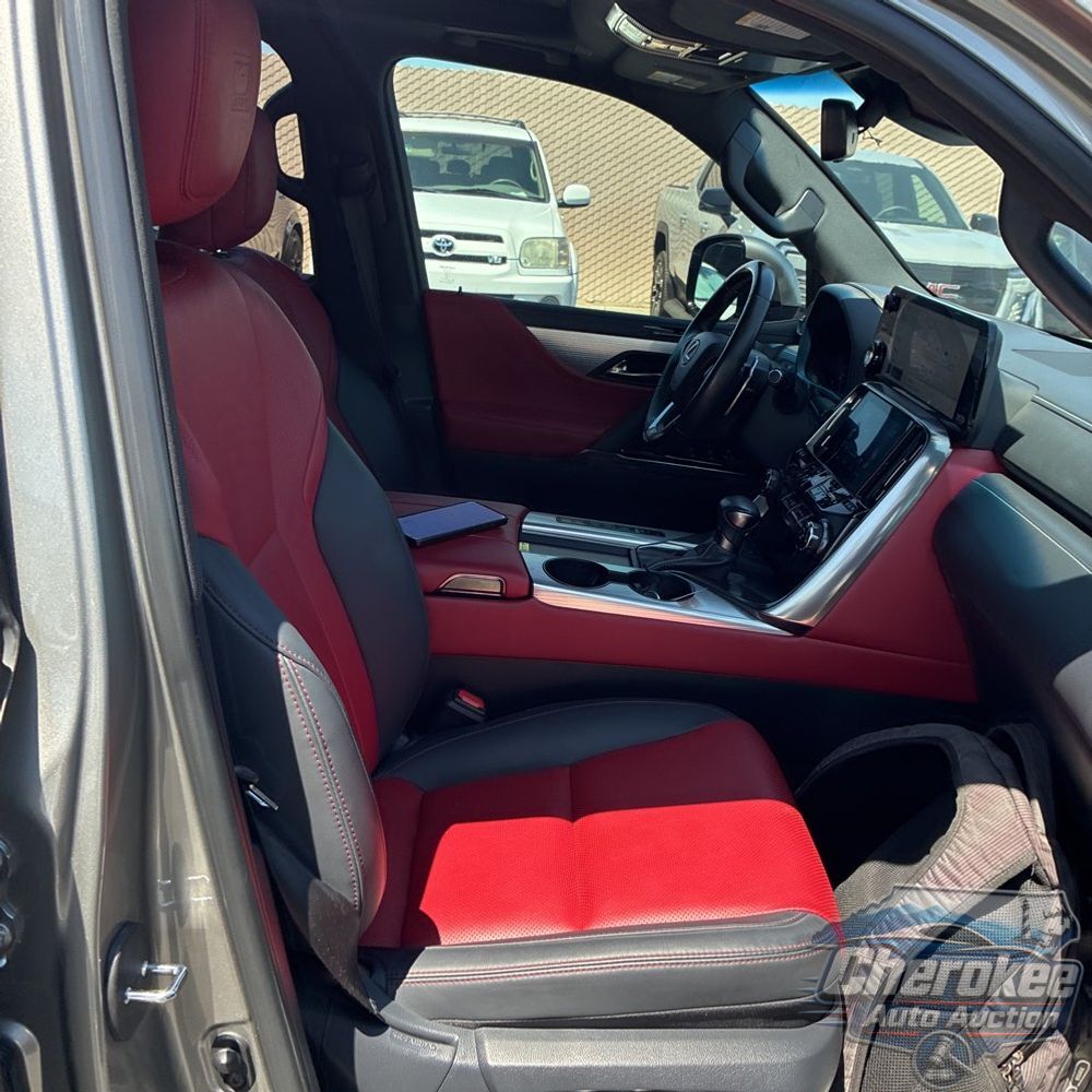 2023 Lexus LX 600 F SPORT Handling