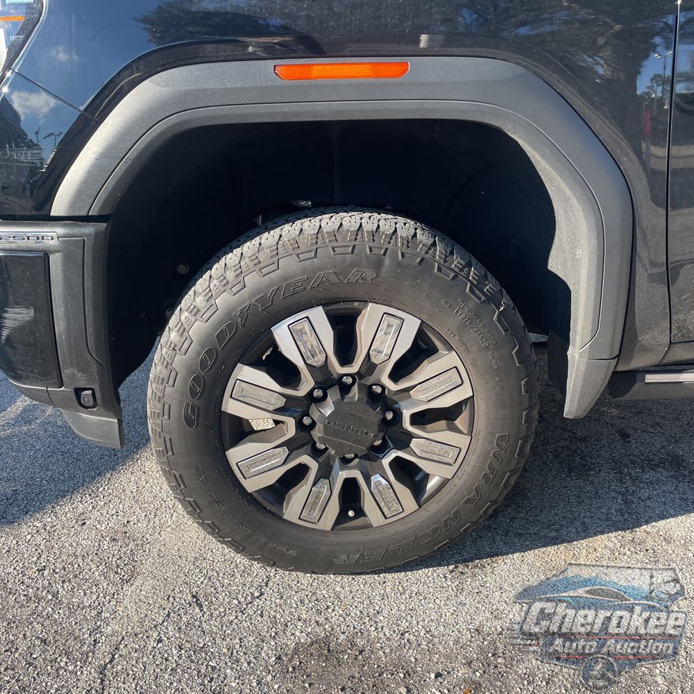 2024 GMC Sierra 2500 Denali