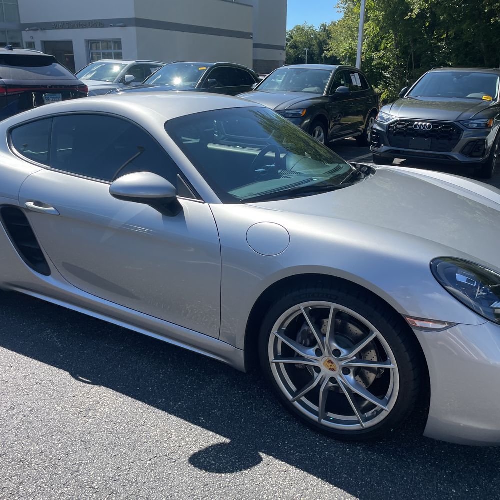 2018 Porsche 718 Cayman Base