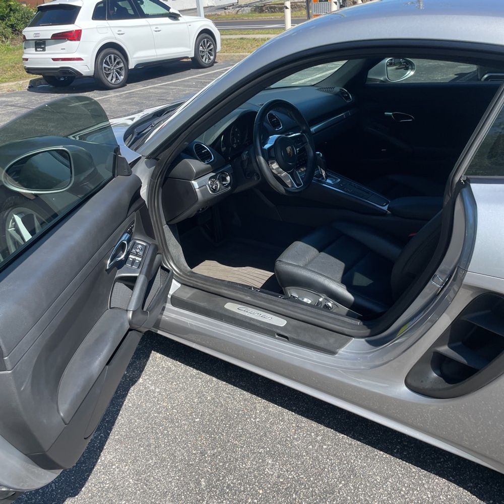 2018 Porsche 718 Cayman Base