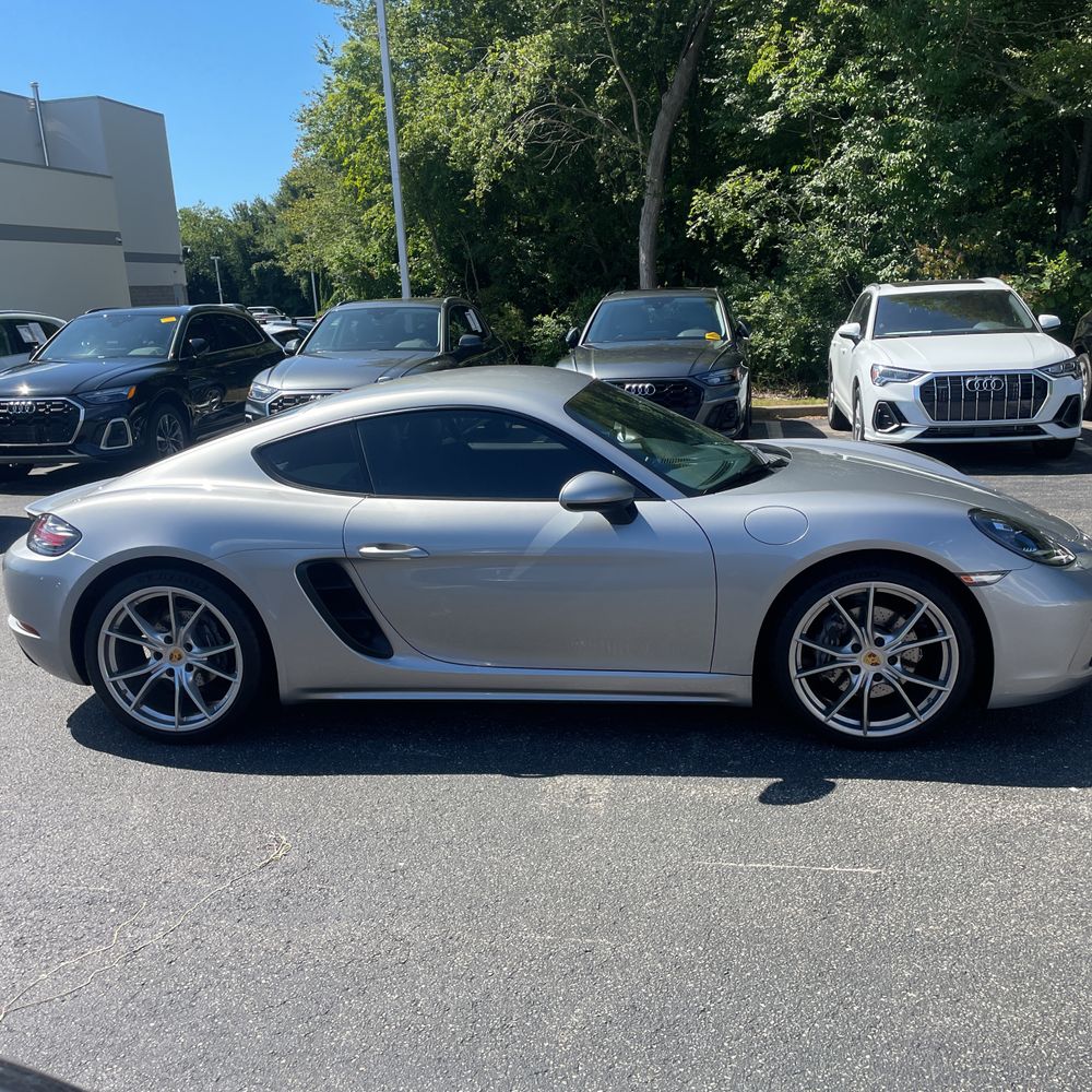 2018 Porsche 718 Cayman Base