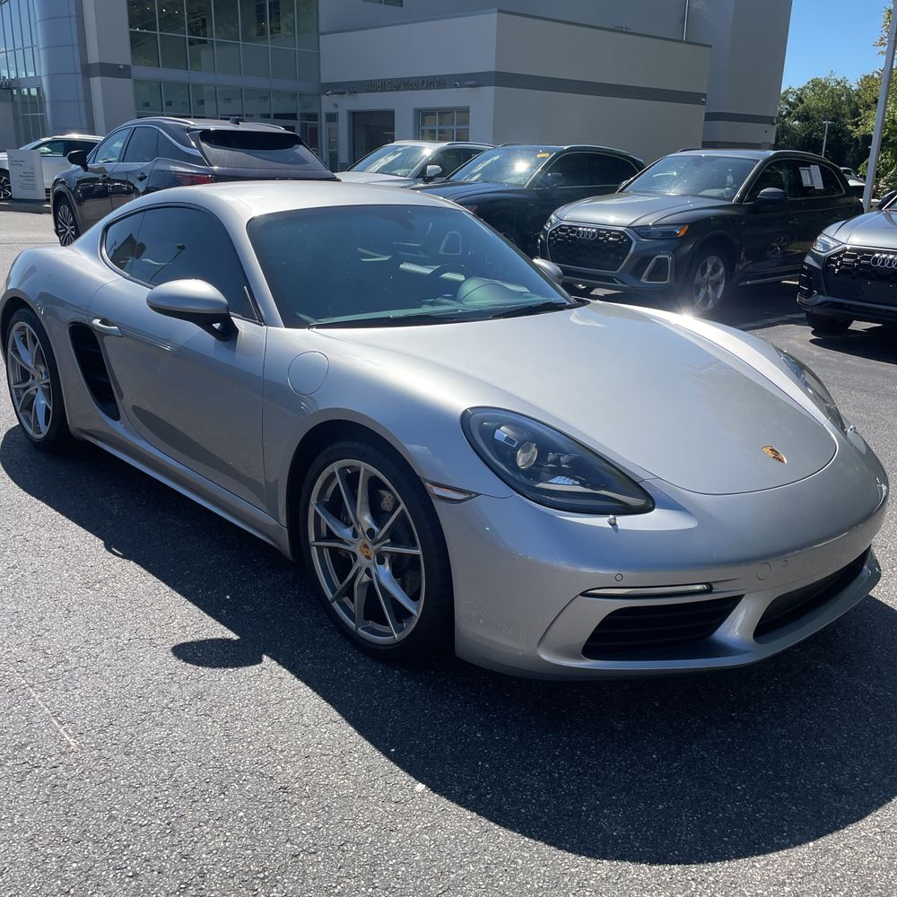 2018 Porsche 718 Cayman Base