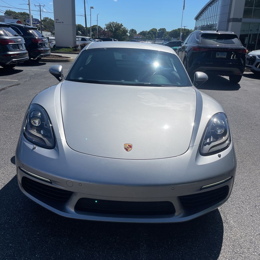 2018 Porsche 718 Cayman Base