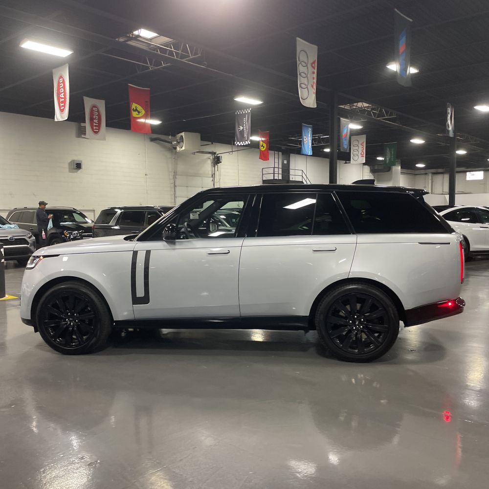 2023 Land Rover Range Rover P530 SE