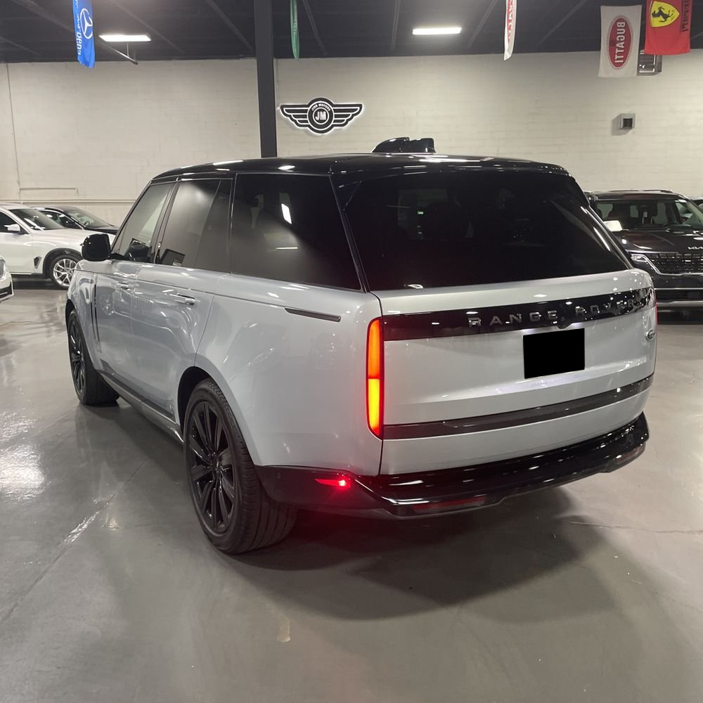 2023 Land Rover Range Rover P530 SE