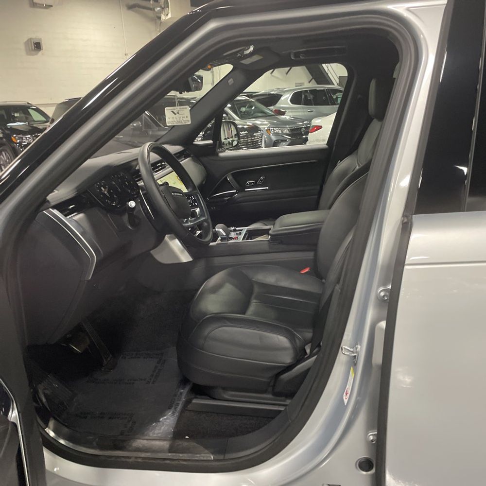 2023 Land Rover Range Rover P530 SE