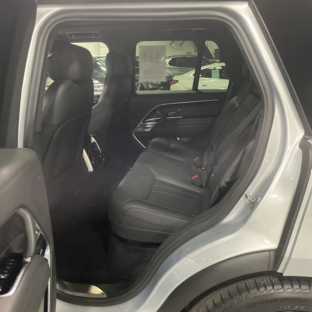 2023 Land Rover Range Rover P530 SE