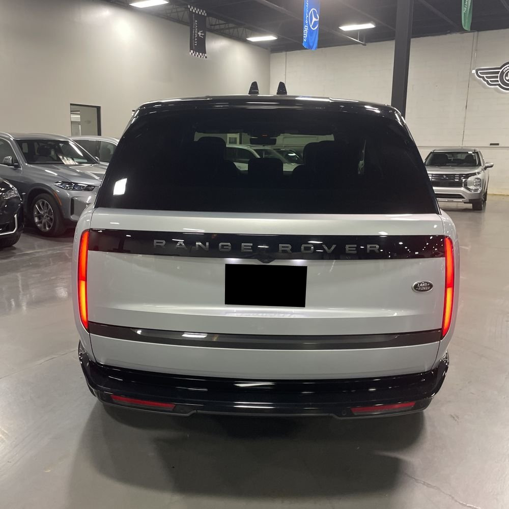 2023 Land Rover Range Rover P530 SE