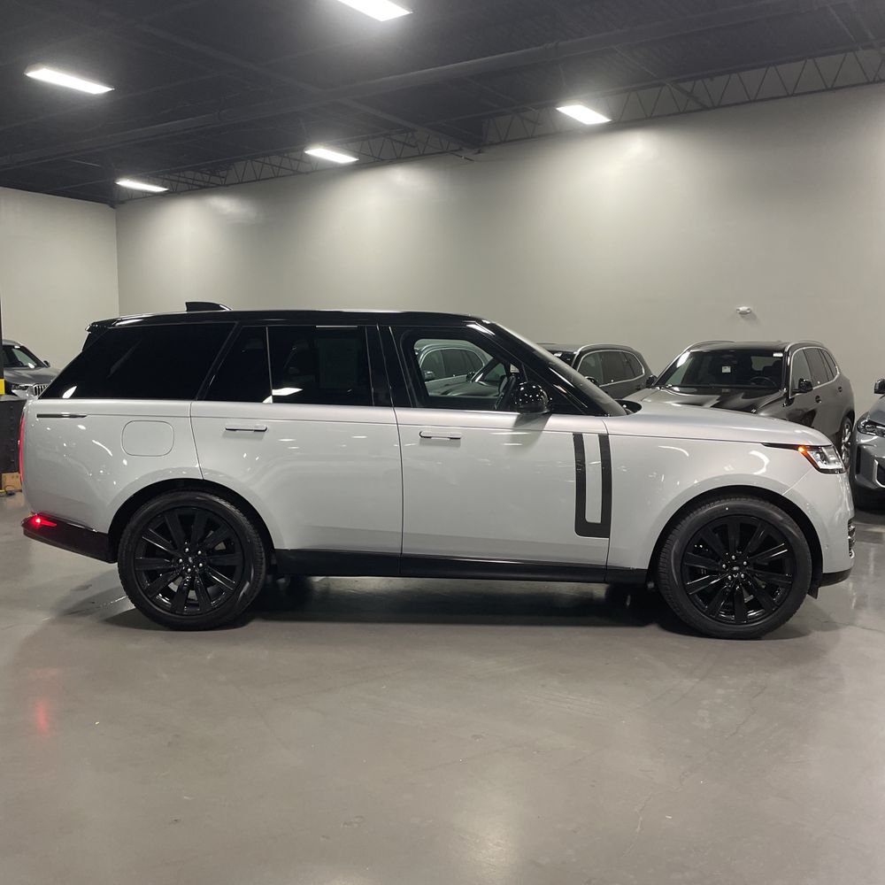 2023 Land Rover Range Rover P530 SE