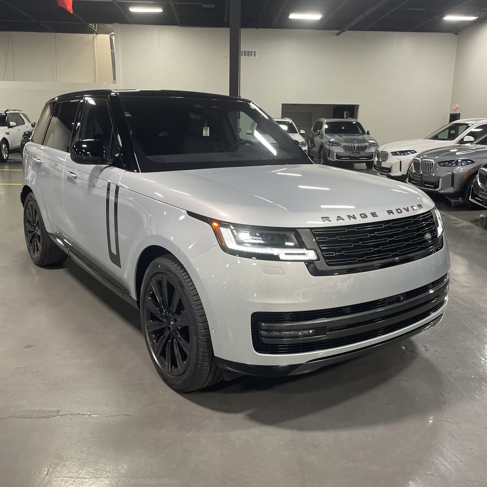 2023 Land Rover Range Rover P530 SE