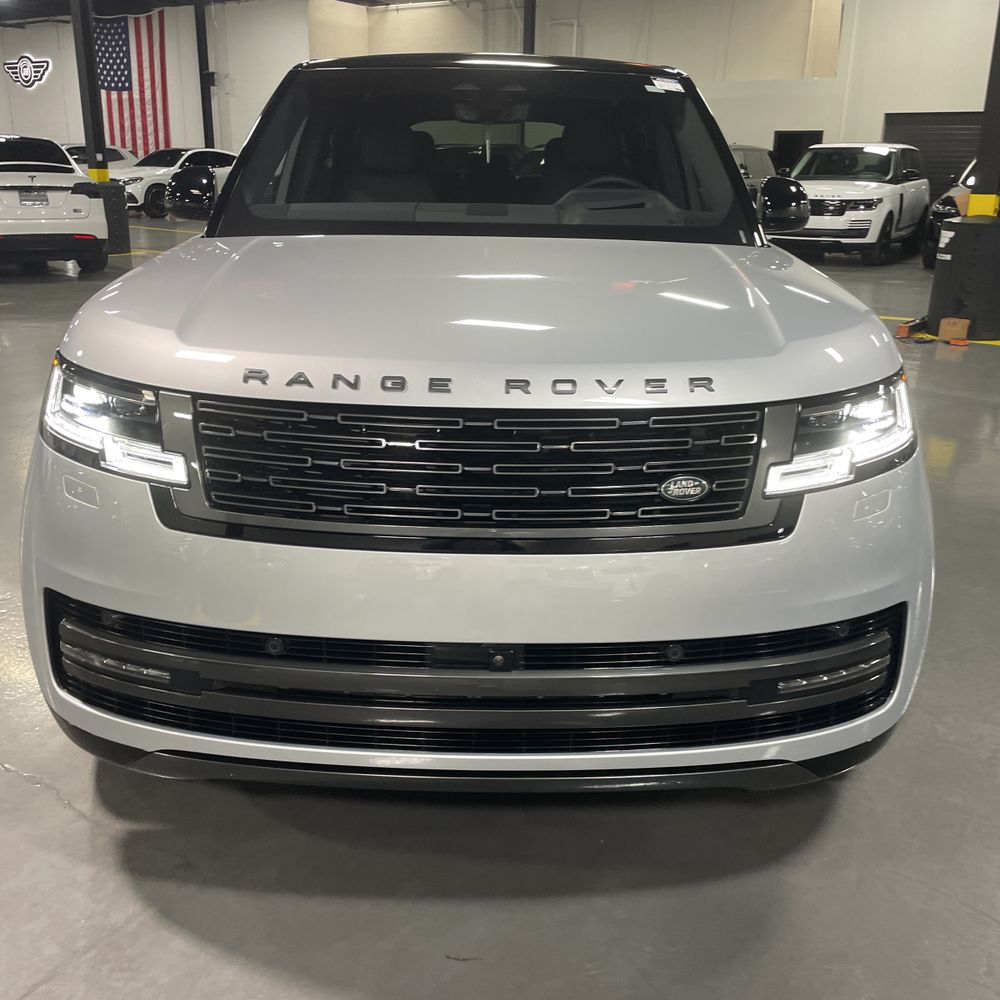 2023 Land Rover Range Rover P530 SE