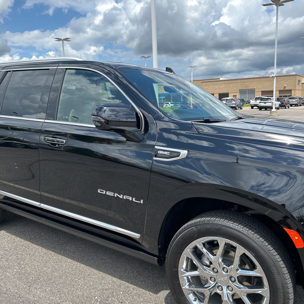 2024 GMC Yukon Denali