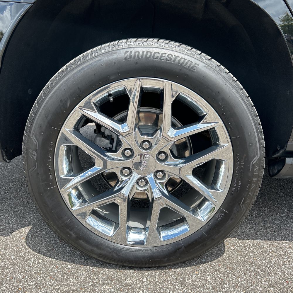 2024 GMC Yukon Denali
