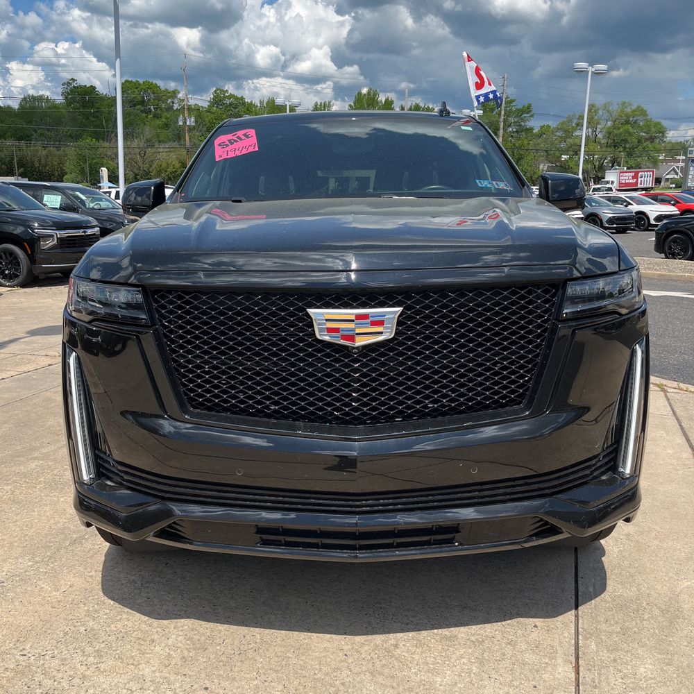 2023 Cadillac Escalade Sport