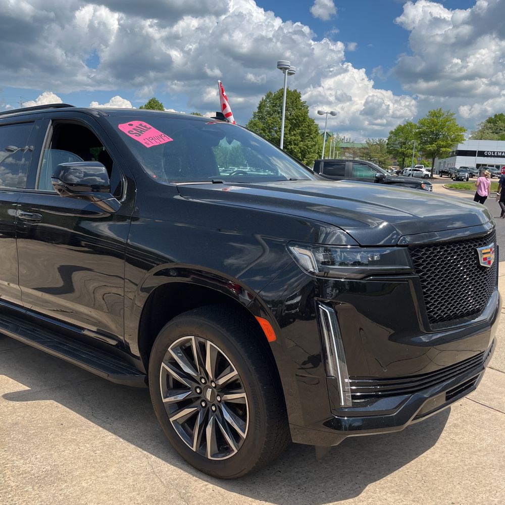 2023 Cadillac Escalade Sport