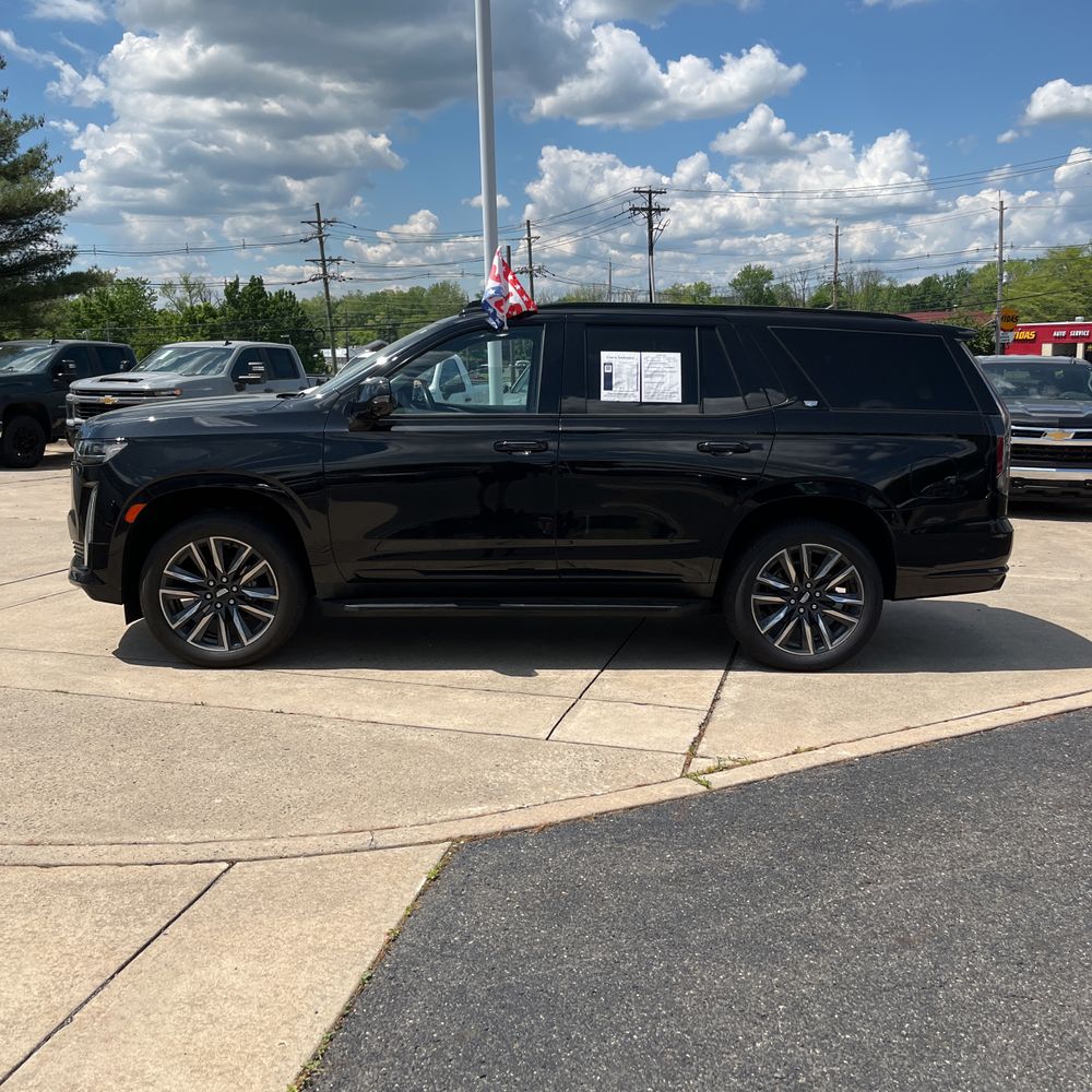 2023 Cadillac Escalade Sport