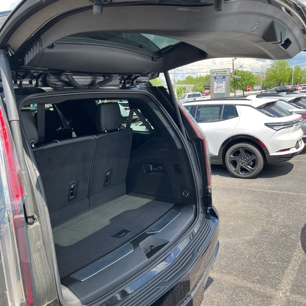 2023 Cadillac Escalade Sport