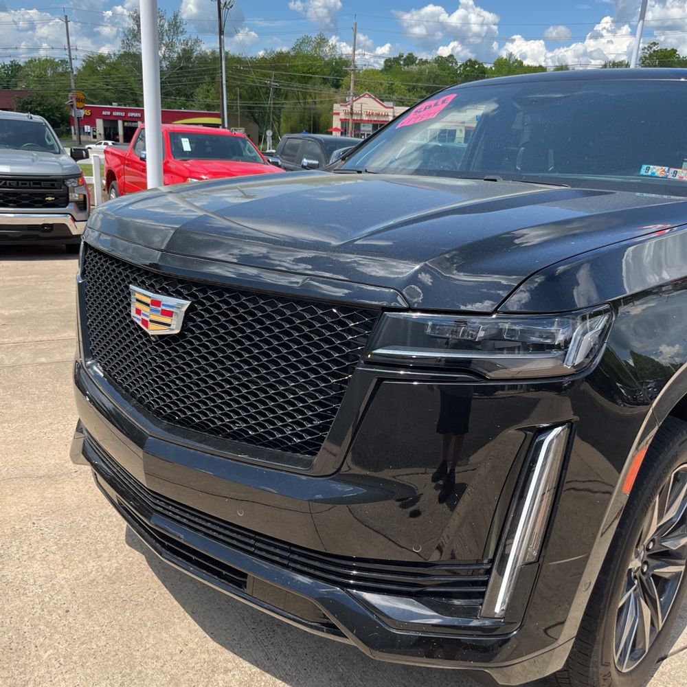 2023 Cadillac Escalade Sport