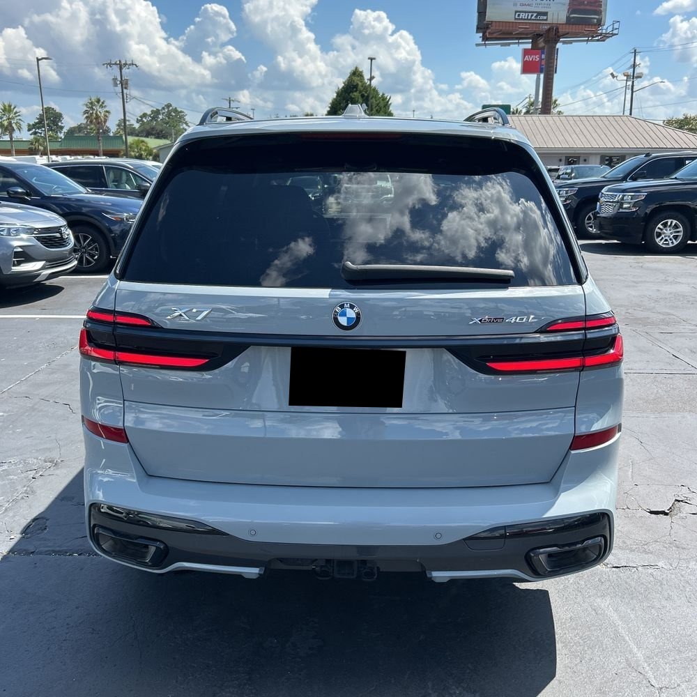 2025 BMW X7 XDrive40i