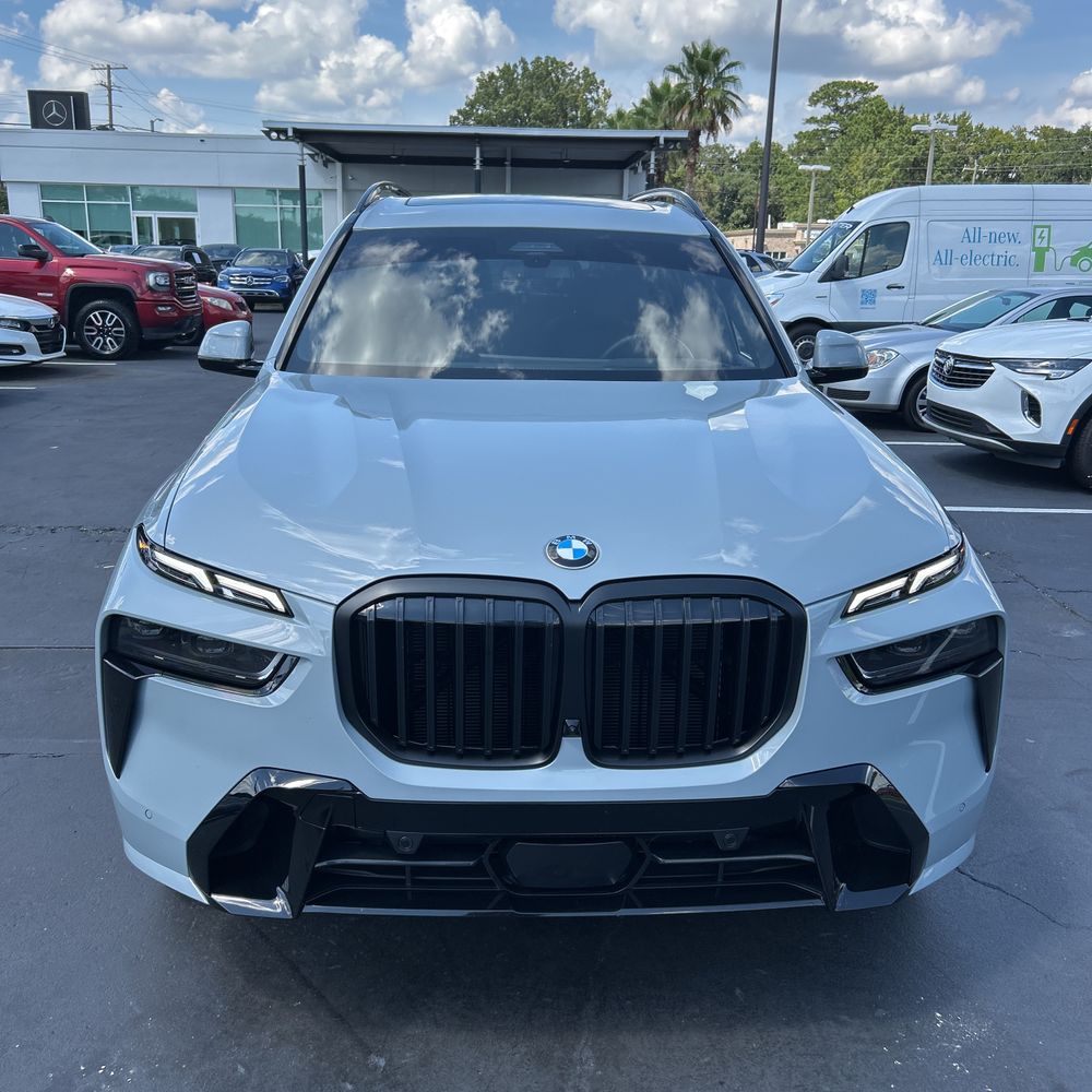 2025 BMW X7 XDrive40i
