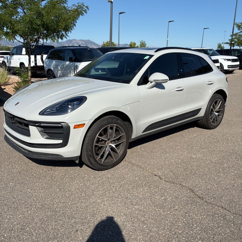 2024 Porsche Macan Base